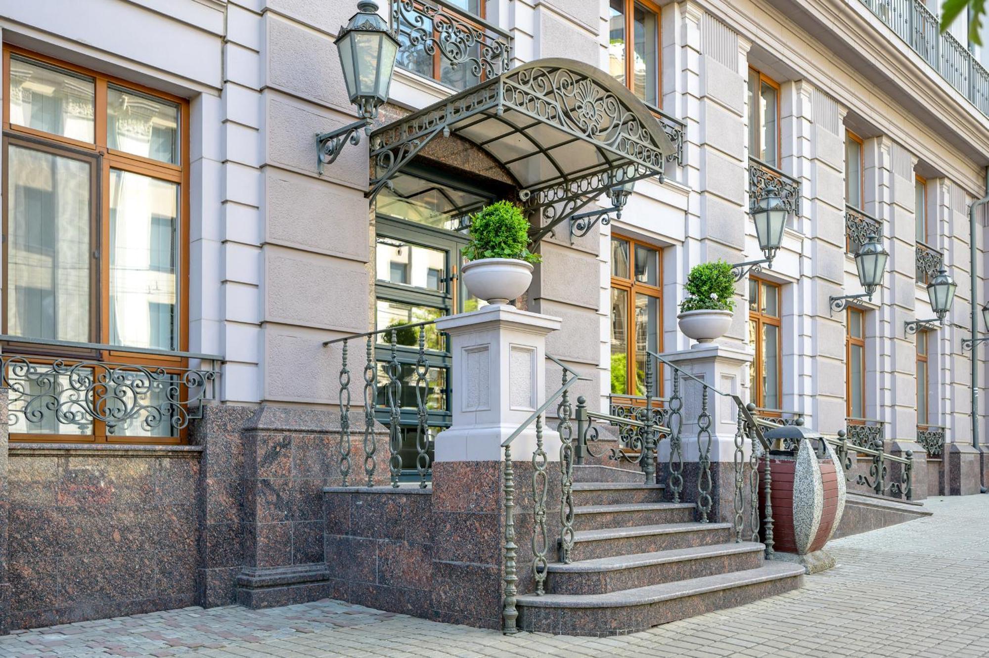 Красивая Квартира В Центре Одессы Odessa Eksteriør billede
